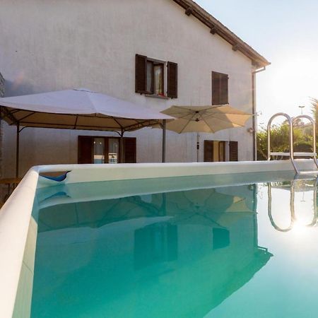 Borgo Santa Lucia Apartment With Private Parking & Garden Gubbio Bagian luar foto