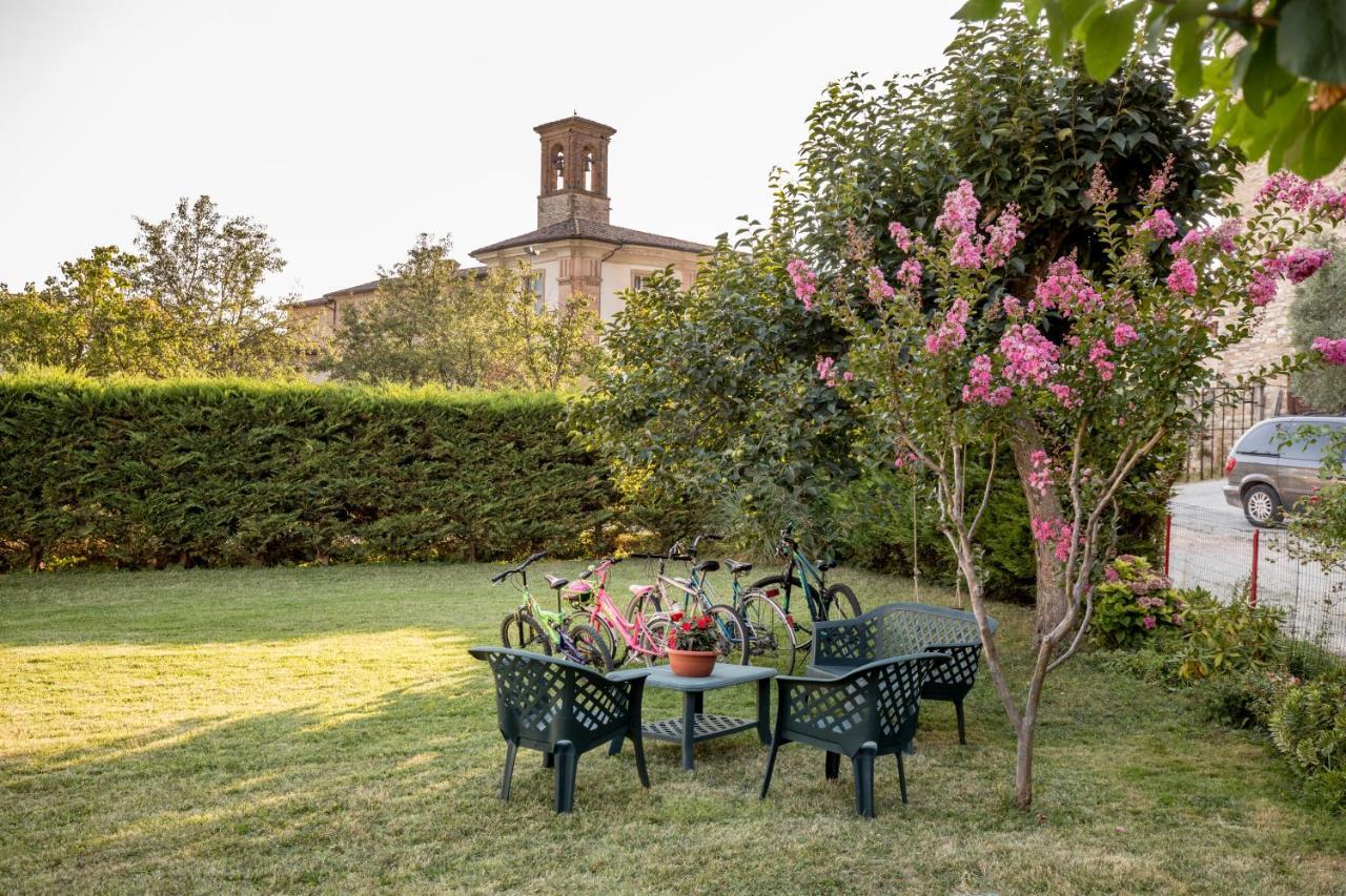 Borgo Santa Lucia Apartment With Private Parking & Garden Gubbio Bagian luar foto