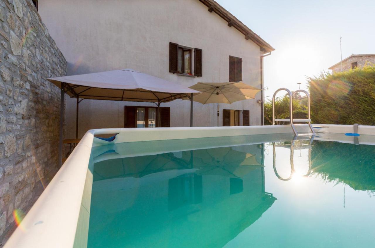 Borgo Santa Lucia Apartment With Private Parking & Garden Gubbio Bagian luar foto